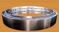 Piezas fundidas y piezas forjadas grandes del OEM de la rueda del neumático del horno rotatorio modificadas para requisitos particulares
