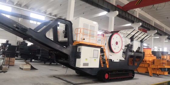 Pequeña máquina móvil de la trituradora de piedra del mandíbula del motor diesel 21T/h
